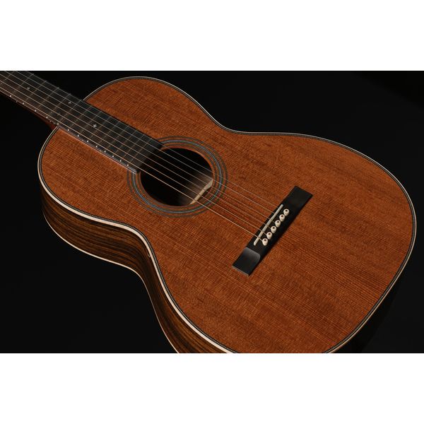 Martin Guitar 00 Custom Edition 2025 NAMM