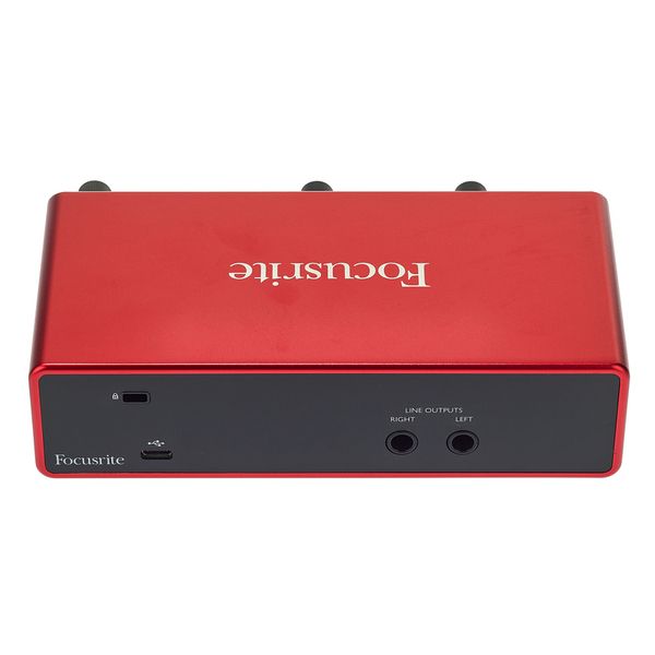 Focusrite Scarlett 2i2 3rd NT1A Bundle