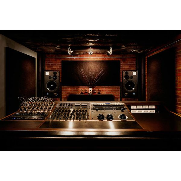 IK Multimedia Lurssen Mastering Console