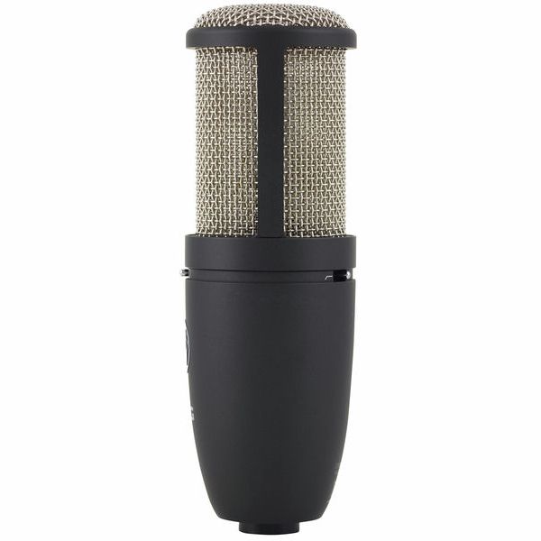 AKG P420