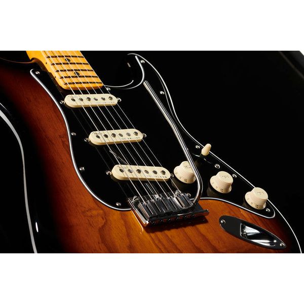 Fender AM Ultra Luxe Strat MN 2CS