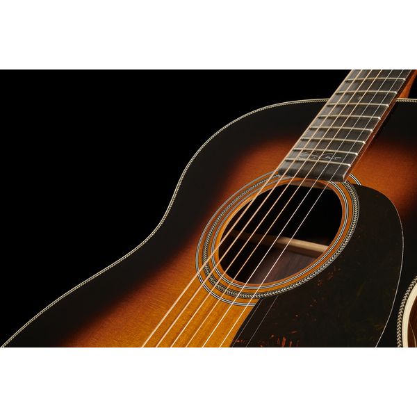 Martin Guitar 000-28EC Sunburst