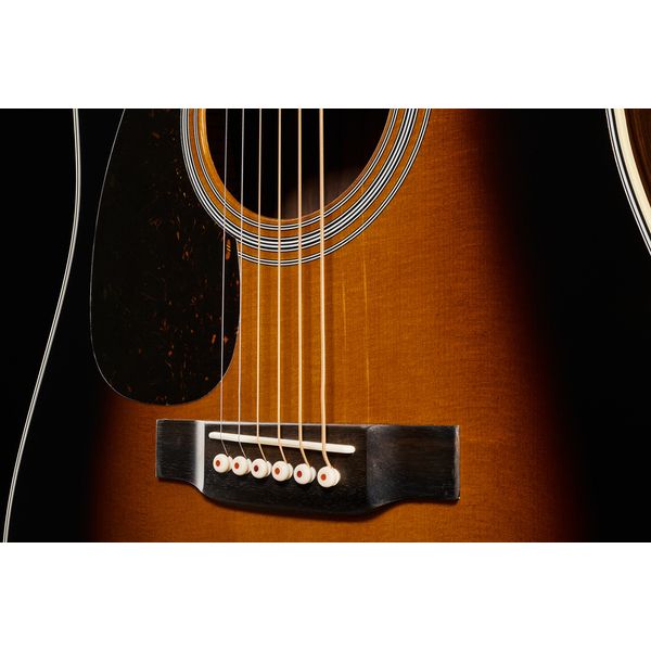 Martin Guitar D-28 Sunburst Lefthand