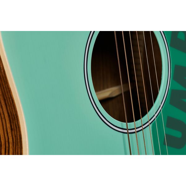 Applause Jump Slope Shoulder Celeste