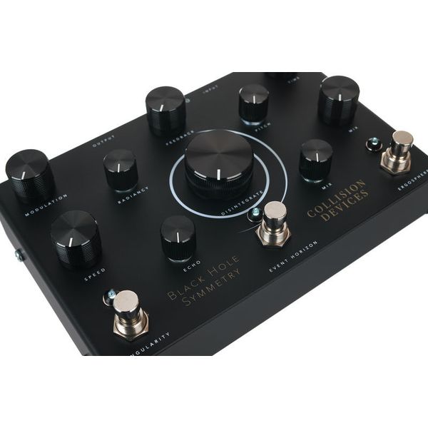 Collision Devices Black Hole Symmetry