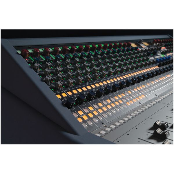 Neve 8424