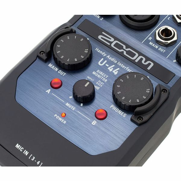 Zoom U-44