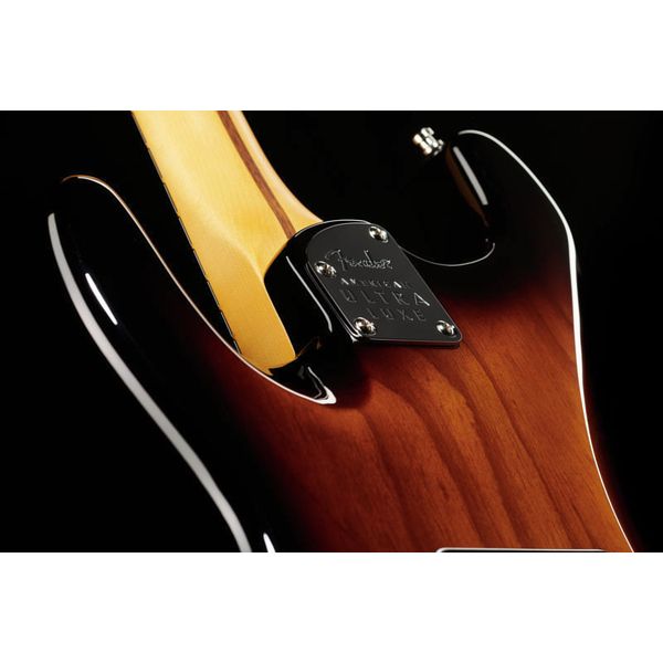 Fender AM Ultra Luxe Strat MN 2CS