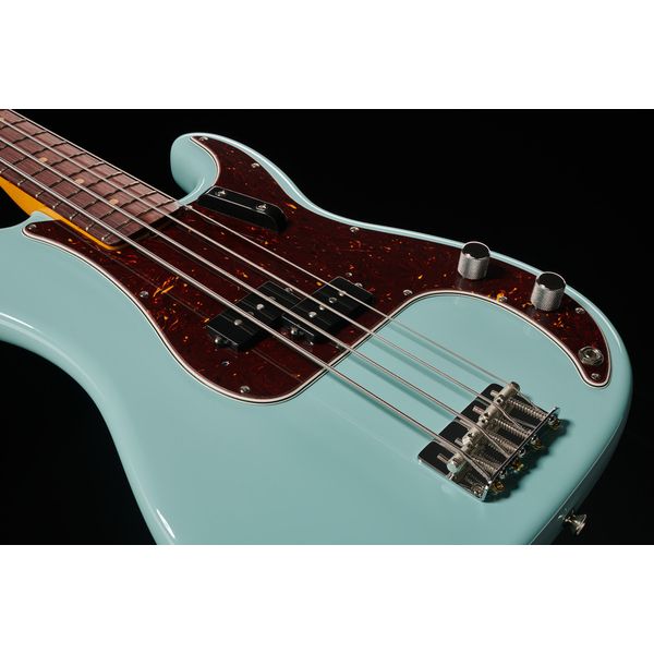 Fender AV II 60 P BASS RW DPB