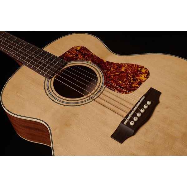 Guild Jumbo Junior Mahogany