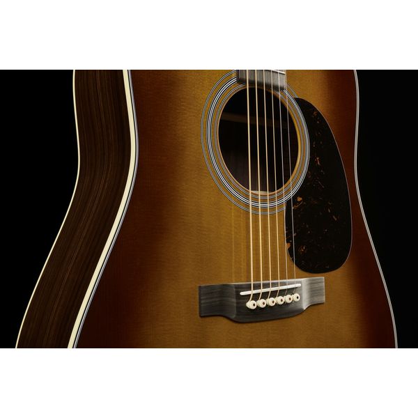 Martin Guitar D-28 Ambertone