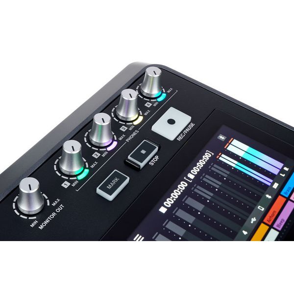 Tascam Mixcast 4 Bag Bundle