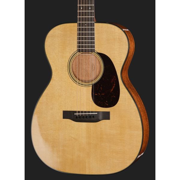 Martin Guitar 0018
