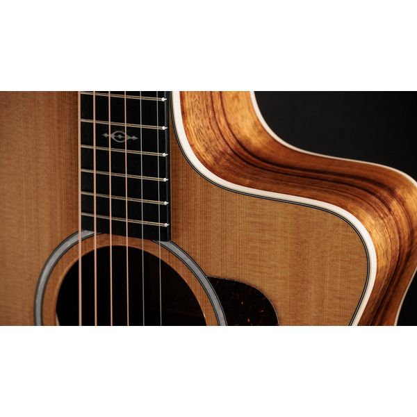 Taylor 214ce-K DLX