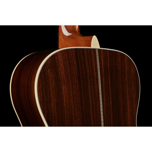 Martin Guitar 000-28EC Sunburst