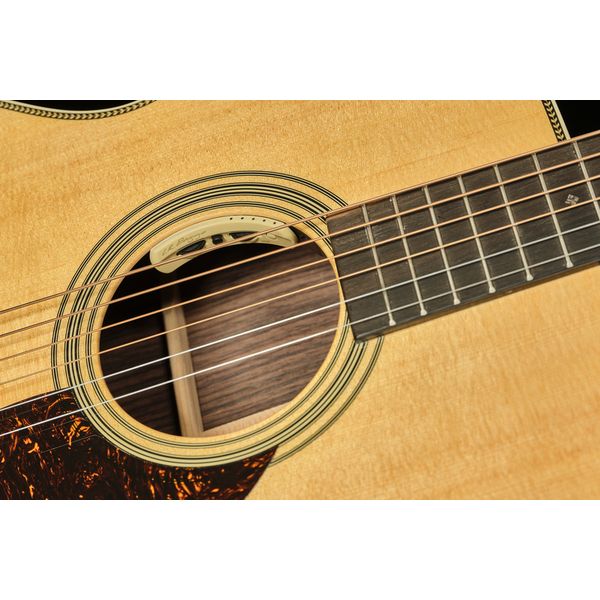 Martin Guitar OM28E LRB