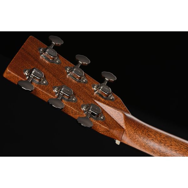 Martin Guitar D-28 Billy Strings