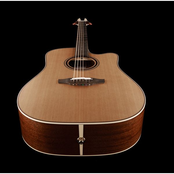 Takamine P3DC w/Softcase