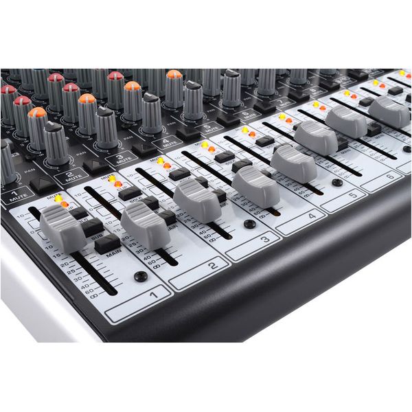 Behringer Xenyx X2222 USB Bundle