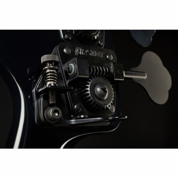 Fender Duff McKagan DLX P Bass RW BK