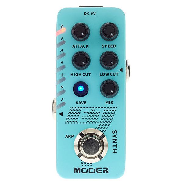Mooer E7 Polyphonic Guitar Synth.
