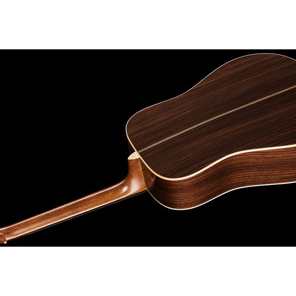 Martin Guitar D-28 Modern Deluxe