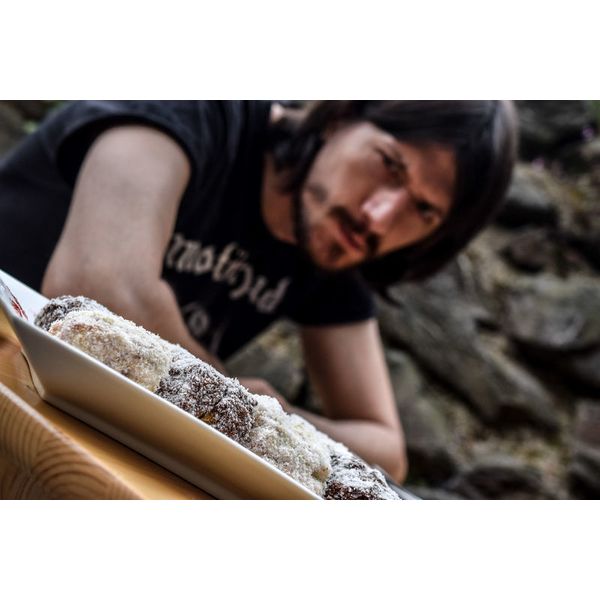 The Flood Gallery Bake In Black