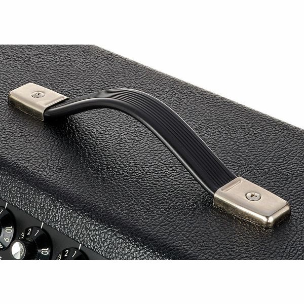 Fender 64 Custom Deluxe Reverb