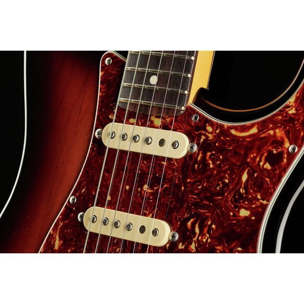 Fender AM Pro II Strat HSS RW 3TSB