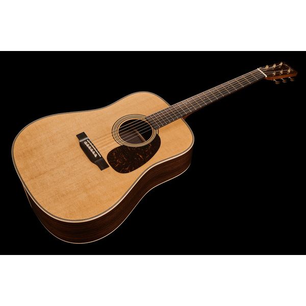 Martin Guitar D-28 Modern Deluxe