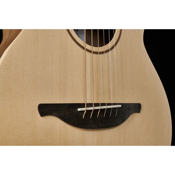 Sheeran by Lowden W04