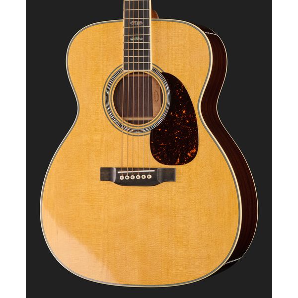 Martin Guitar J40