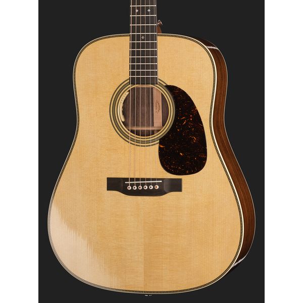 Martin Guitar HD28E LRB