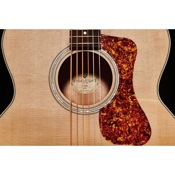 Guild BT-240E Baritone