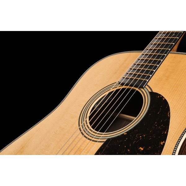 Martin Guitar D-28E Modern Deluxe