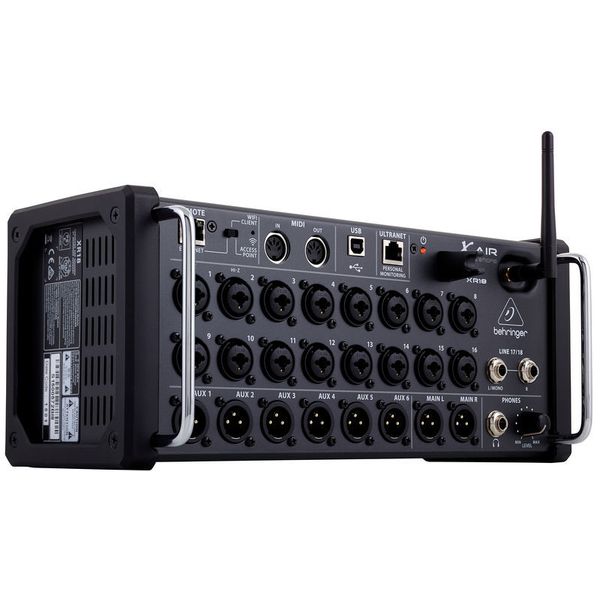 Behringer X Air XR18 Flyht Case Bundle