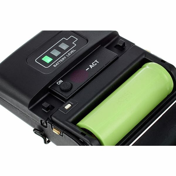 the t.bone GigA Pro Body Earmike O Bundle