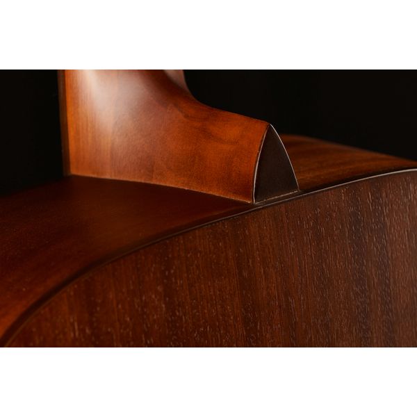 Baton Rouge X11LS/D Dreadnought