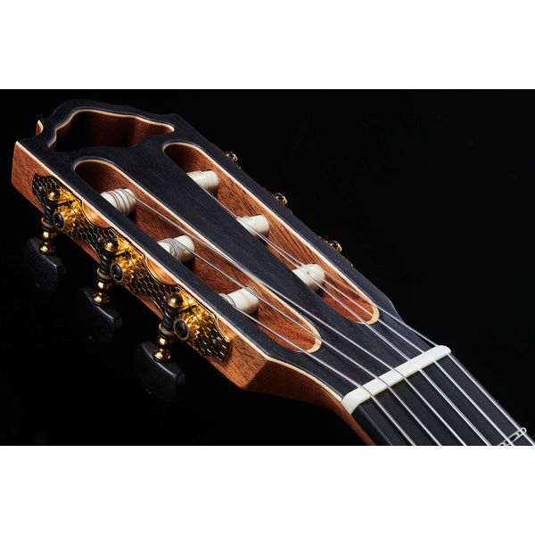 H&ouml;fner HM89-CE Master Classic Guitar