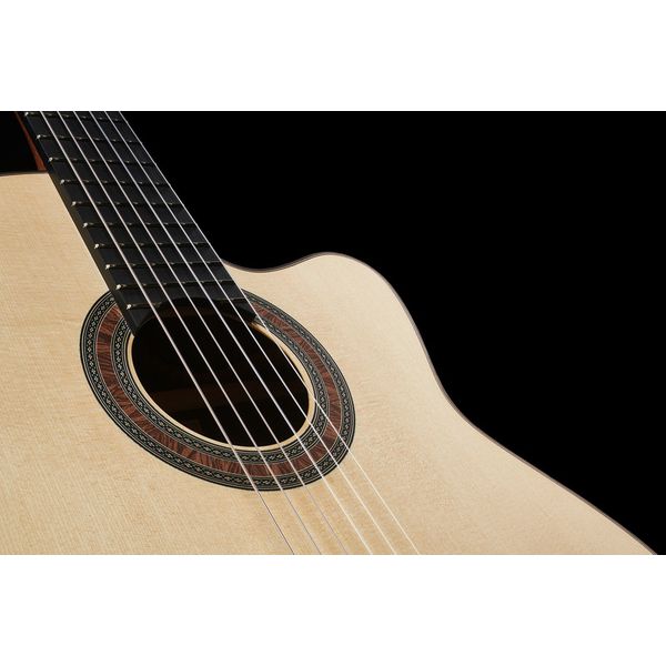 H&ouml;fner HM89-CE Master Classic Guitar