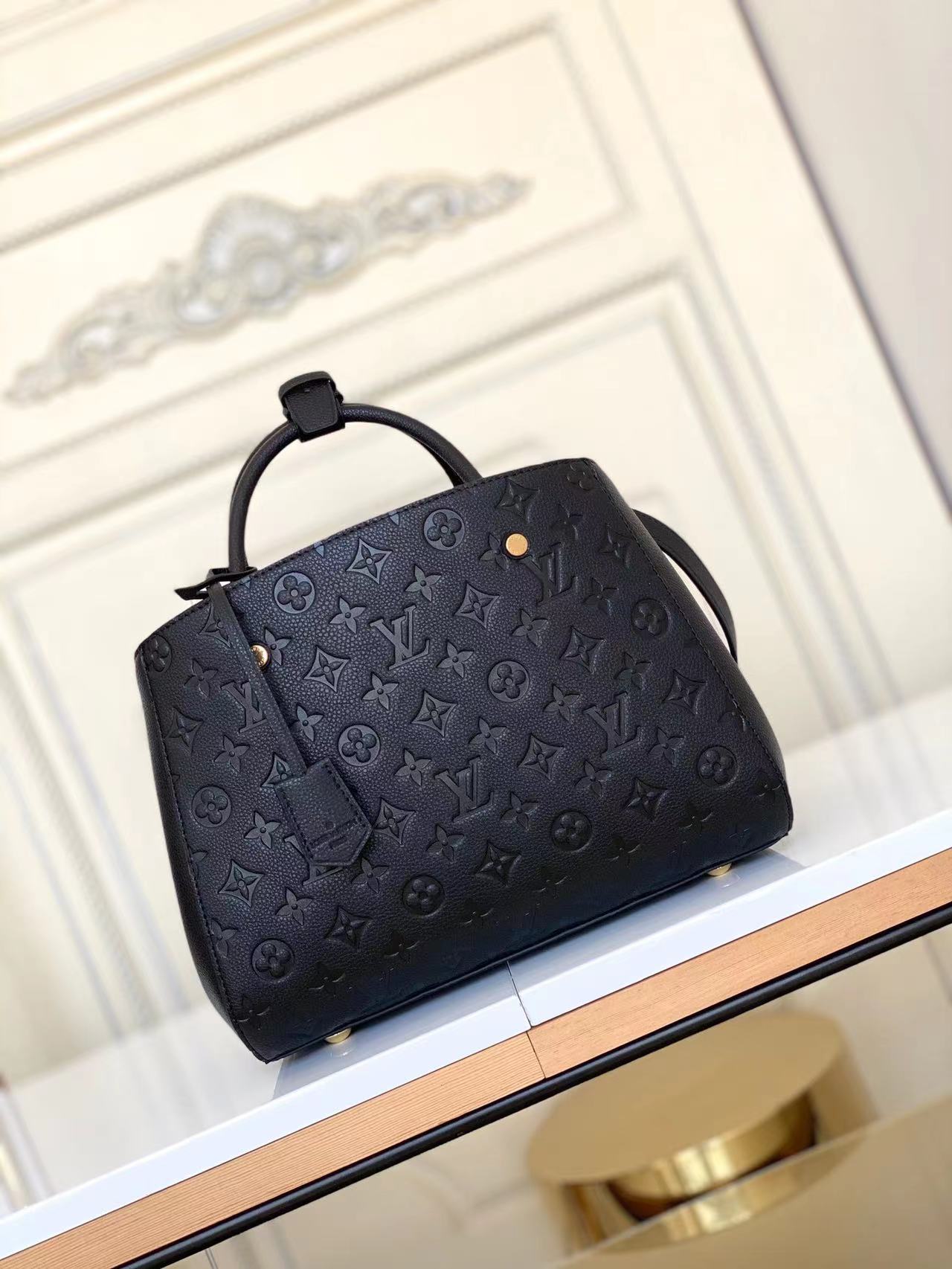 Montaigne MM  Empreinte Leather