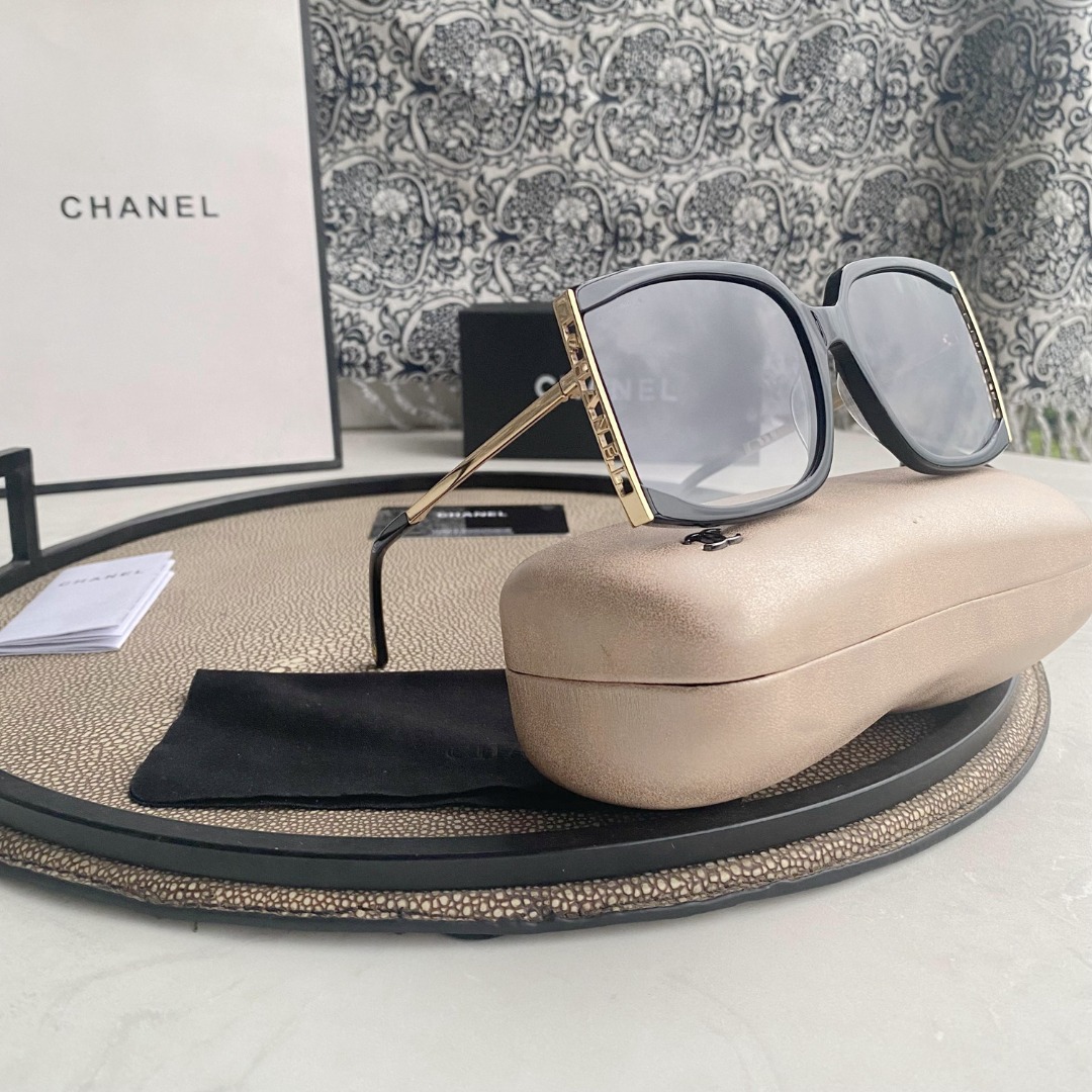 Square Sunglasses