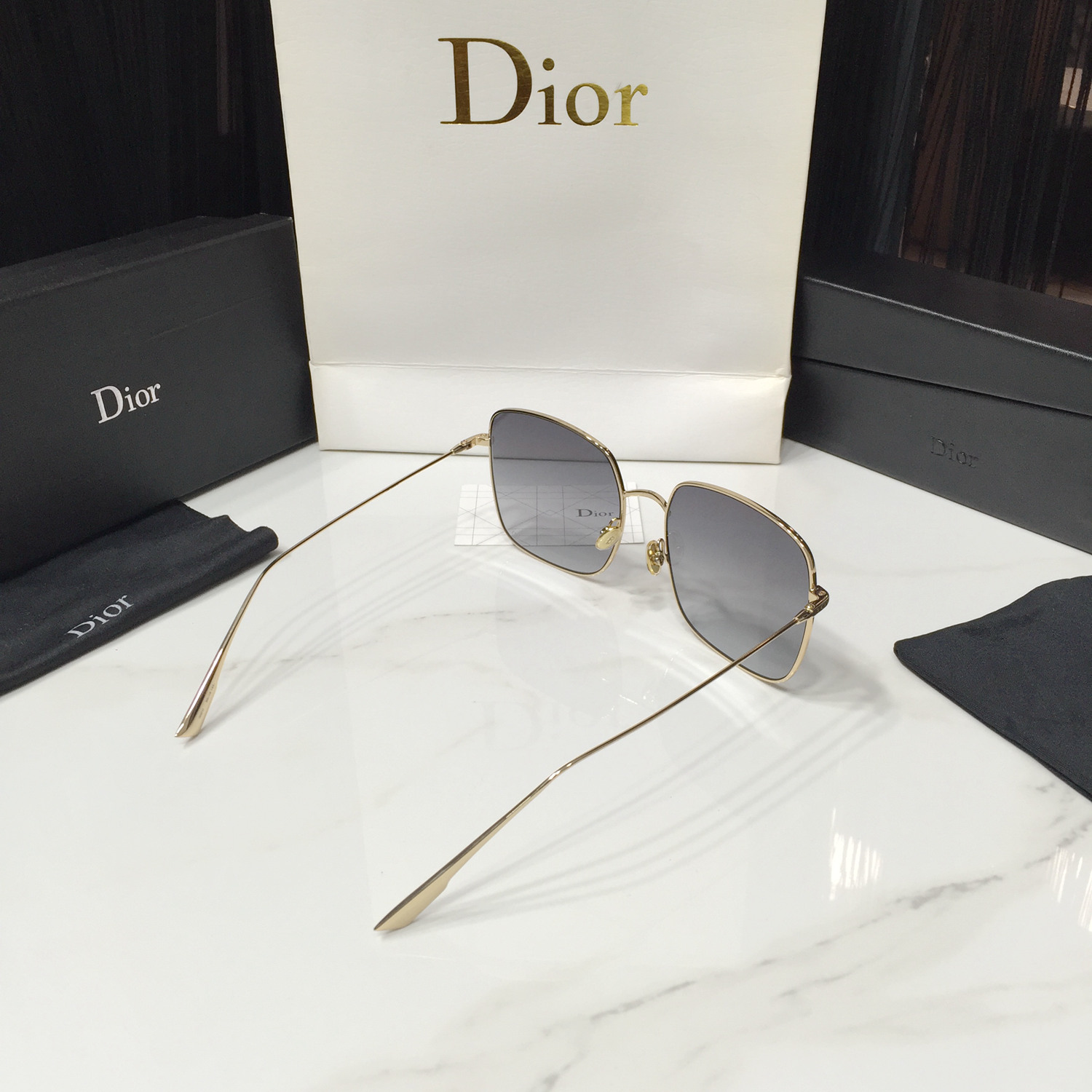 STELLAIRE Sunglasses