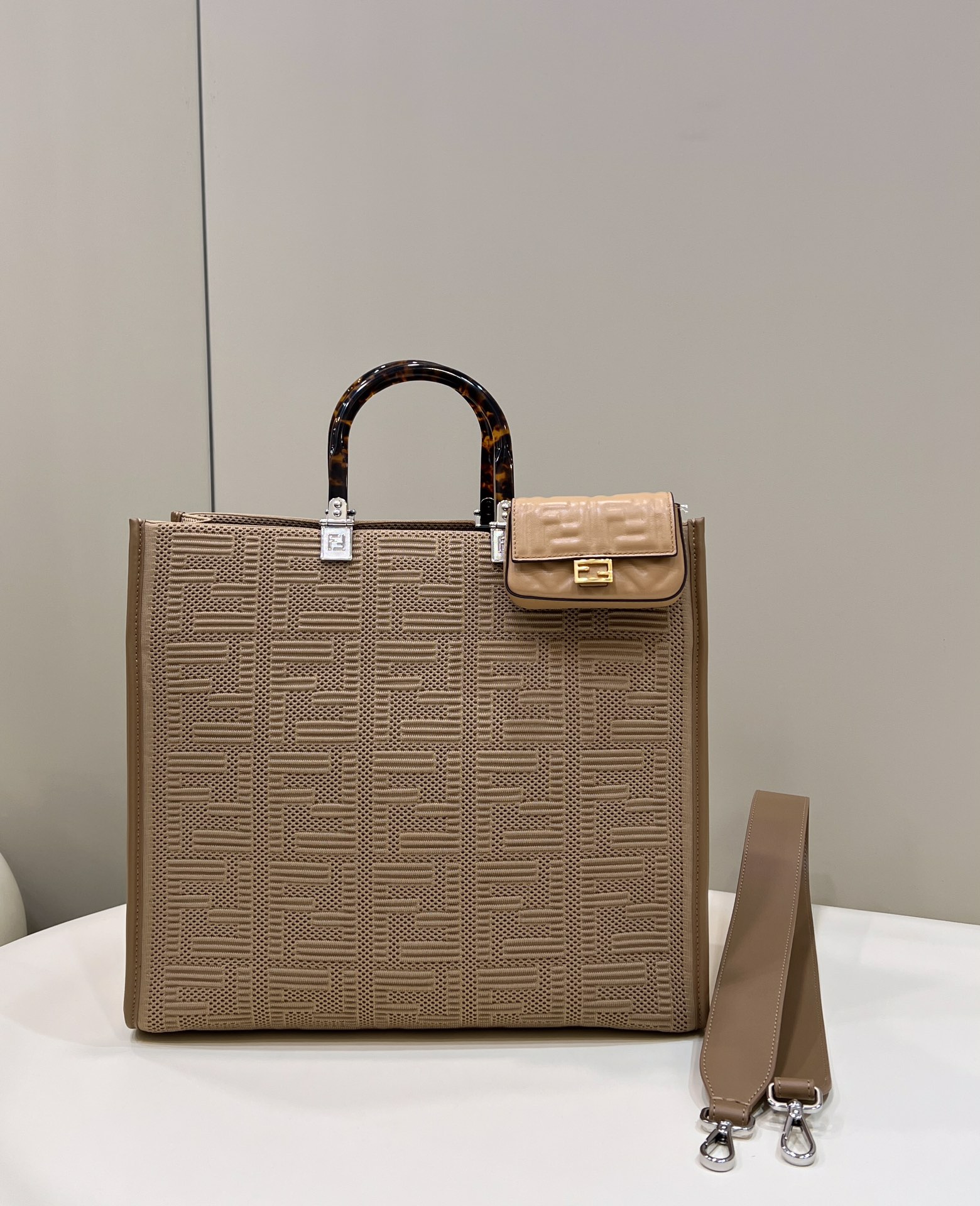 Fendi Sunshine tote