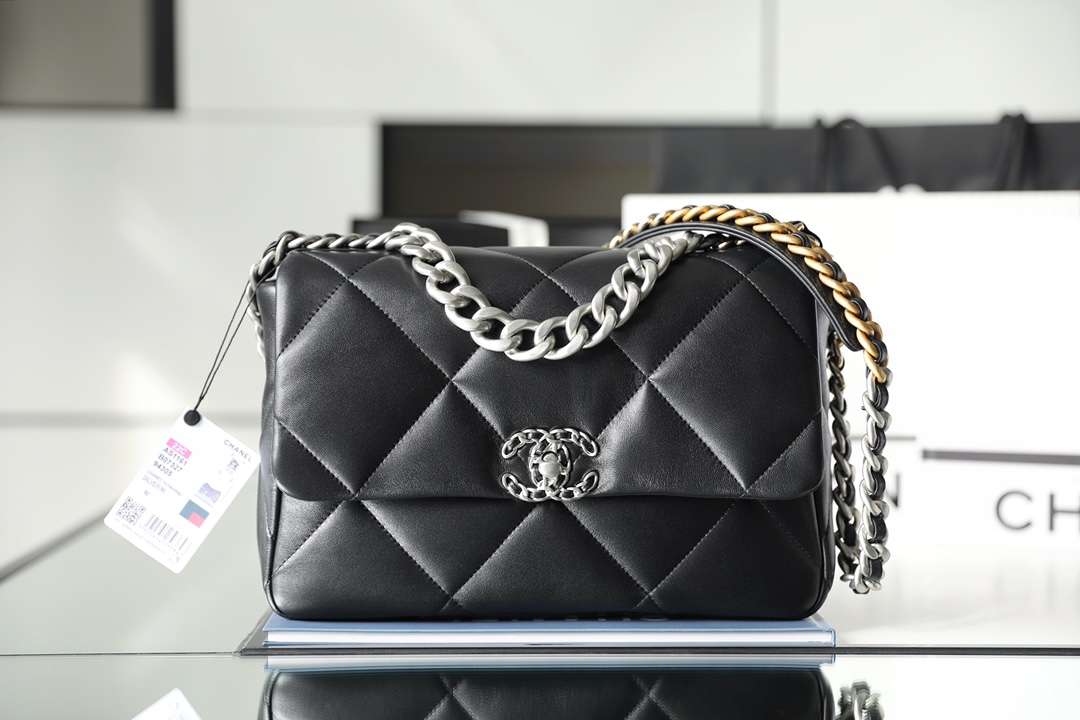 Classic flap bag