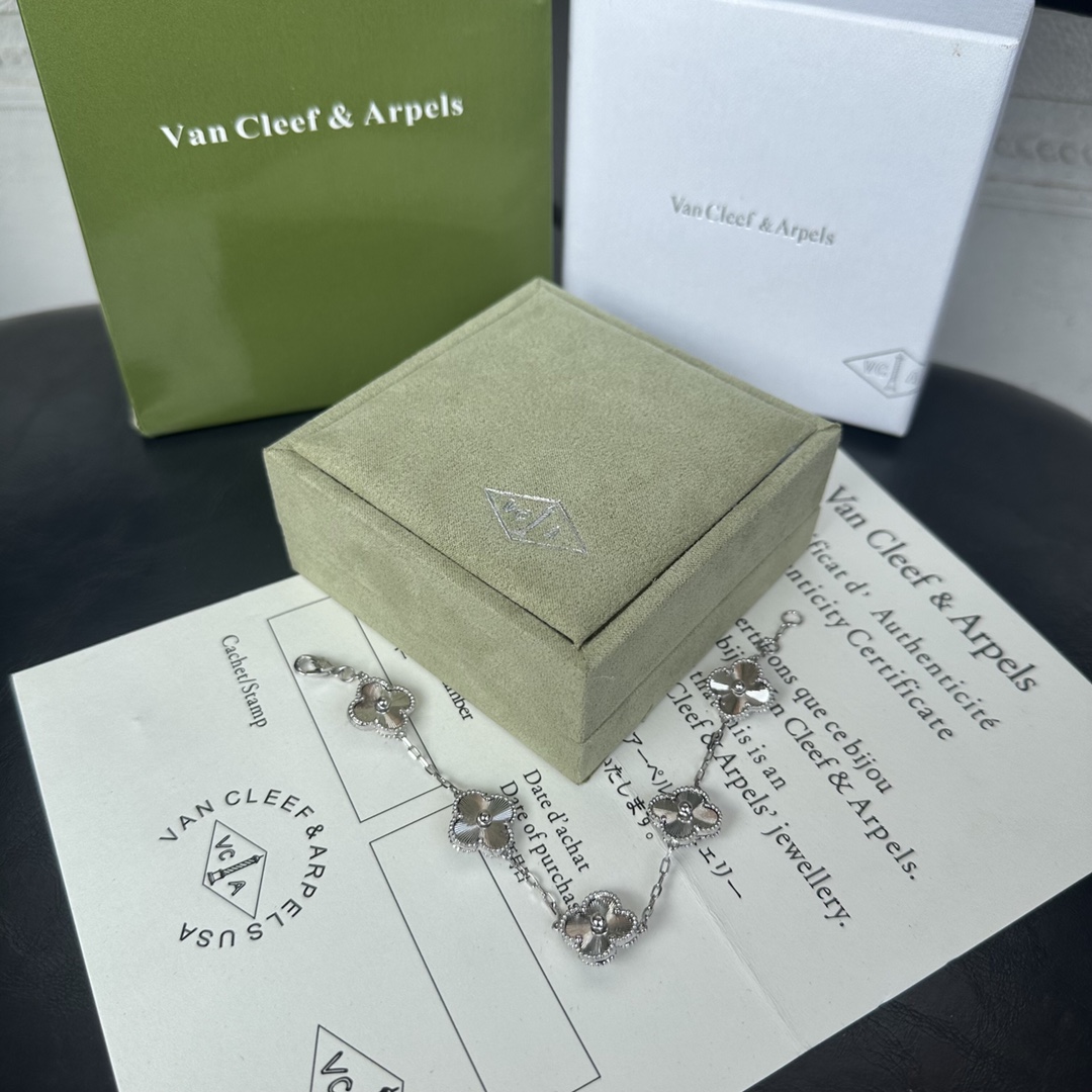 Van Cleef & Arpels Vintage Alhambra Bracelet