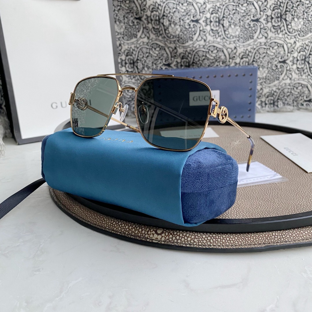 GUCCI Navigator frame sunglasses