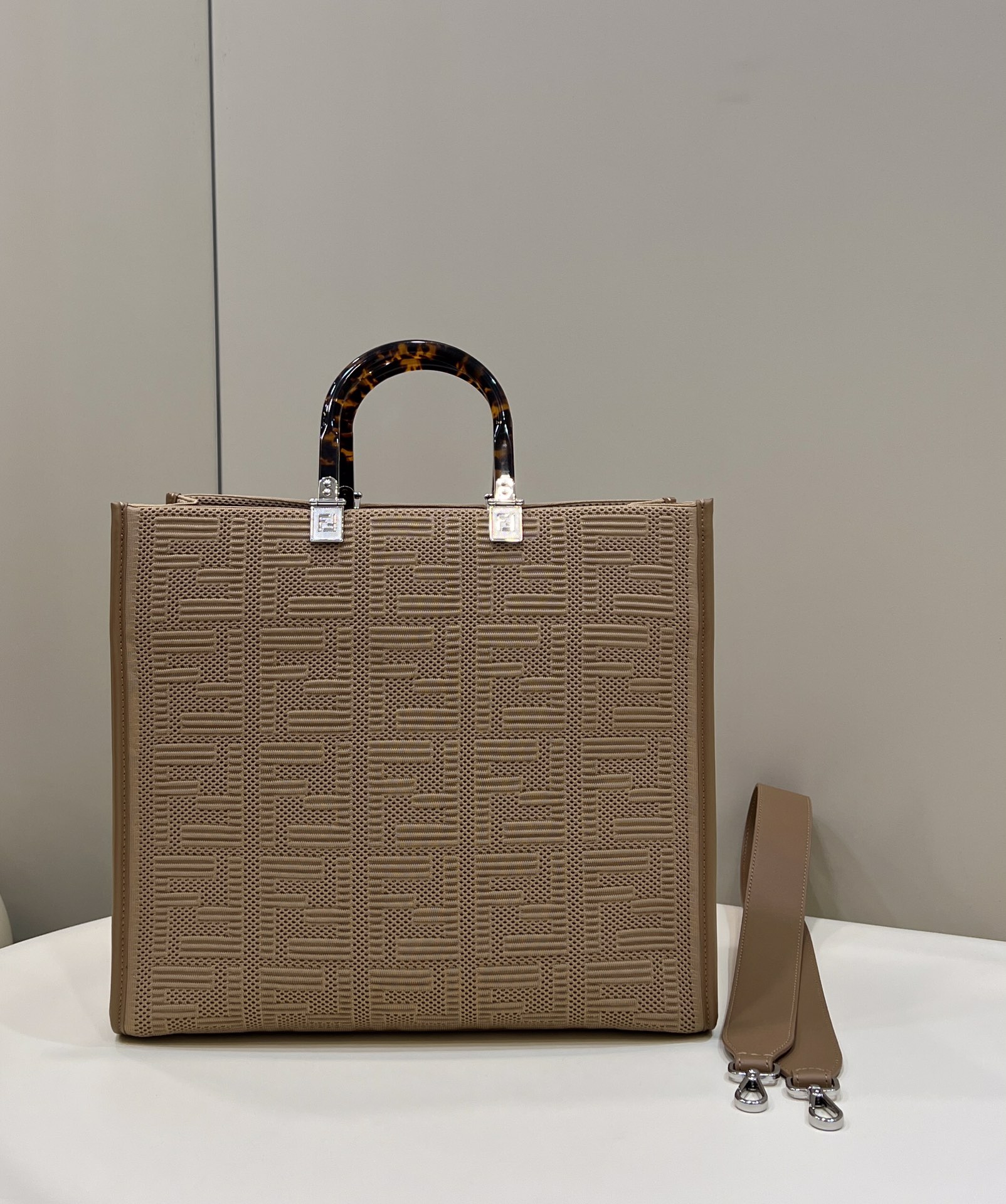 Fendi Sunshine tote