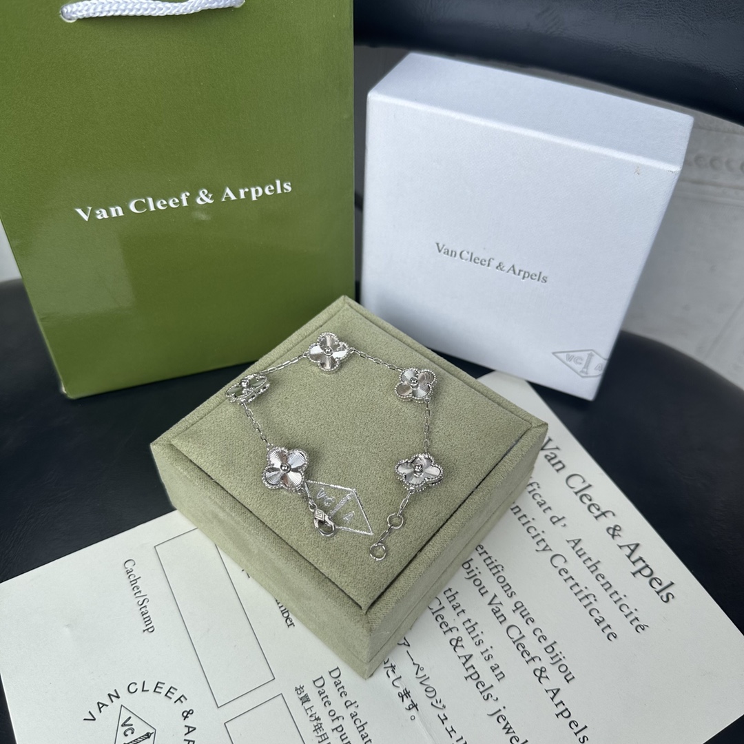 Van Cleef & Arpels Vintage Alhambra Bracelet