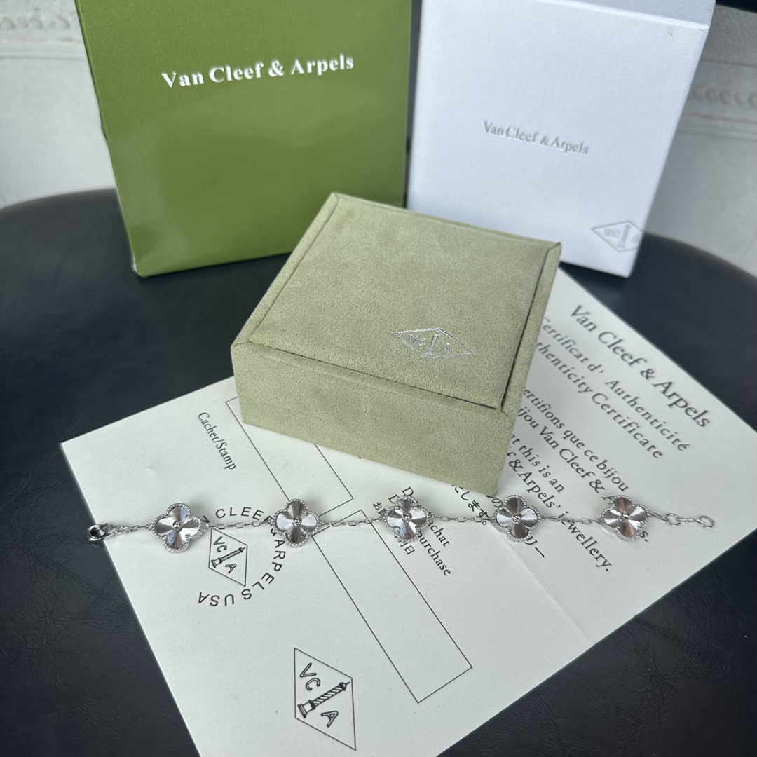Van Cleef & Arpels Vintage Alhambra Bracelet